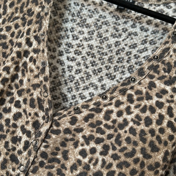 Torrid Cheetah Print Thermal Top - Picture 4 of 7